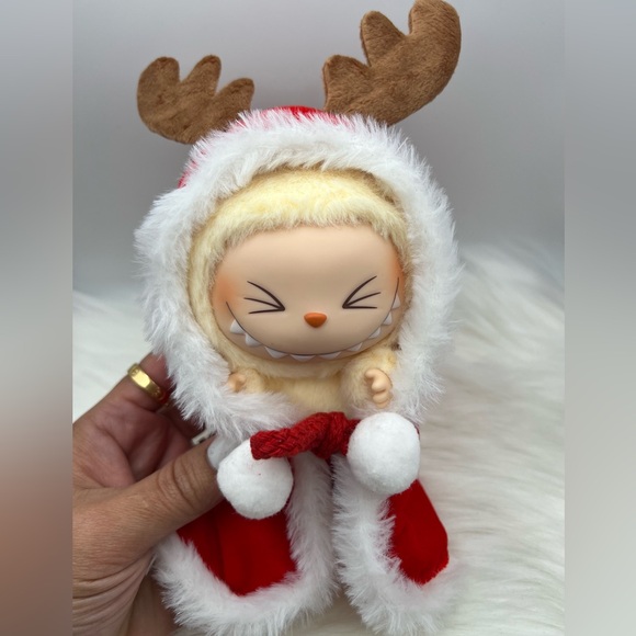 Labubu Cute Christmas Outfit - Picture 4 of 5